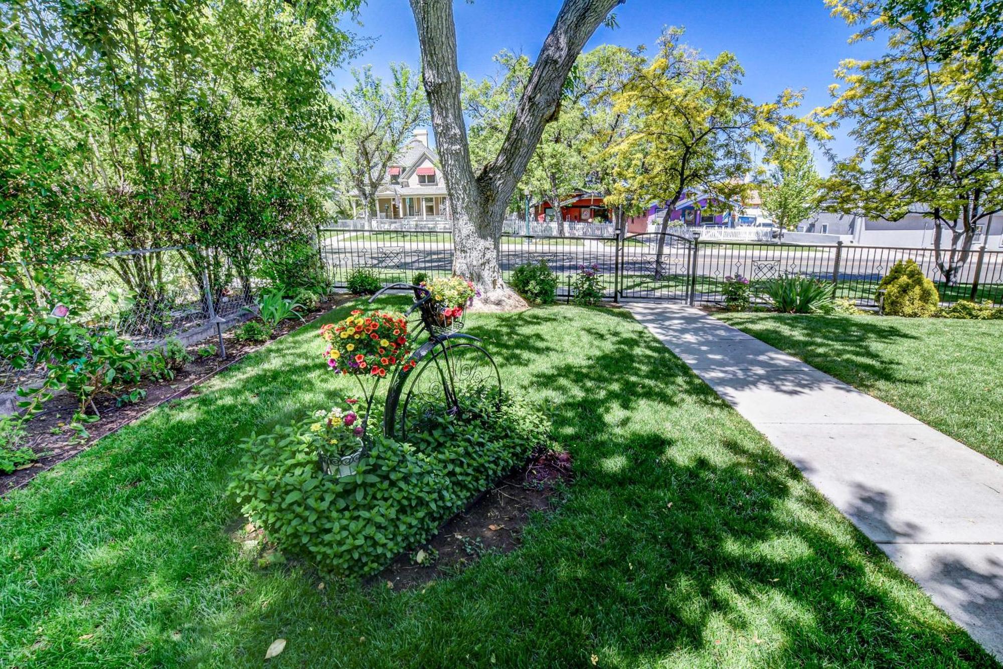 Historic Prescott Home With Yard, Walk To Downtown! Экстерьер фото